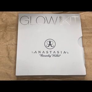 Anastasia Beverly Hills Glow Kit: Gleam